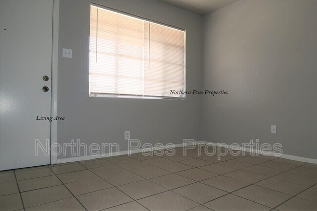 Building Photo - 4023 Thomason Ave