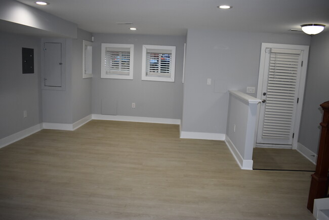 Basement - Front Entry - 937 R St NW