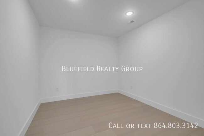 Building Photo - 72 Blackstock Rd