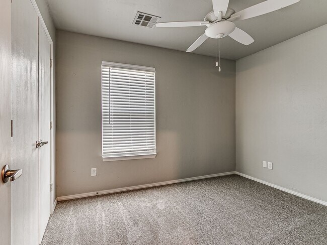 Building Photo - 2816 NW 187th Terrace