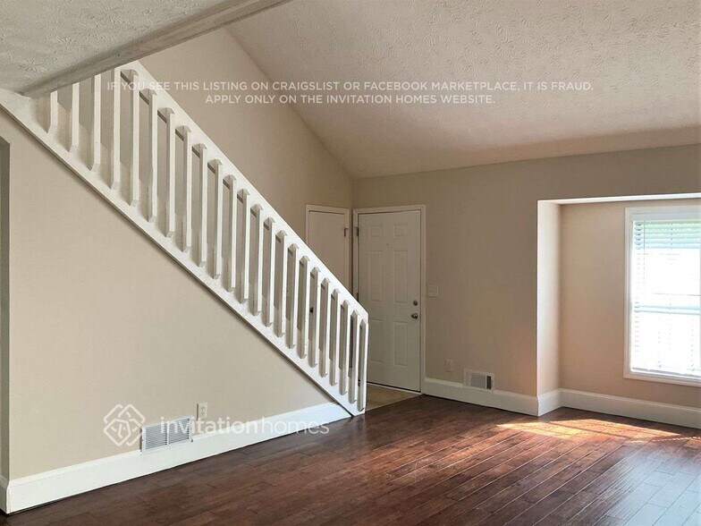 Building Photo - 1602 Kings Ridge Dr NW