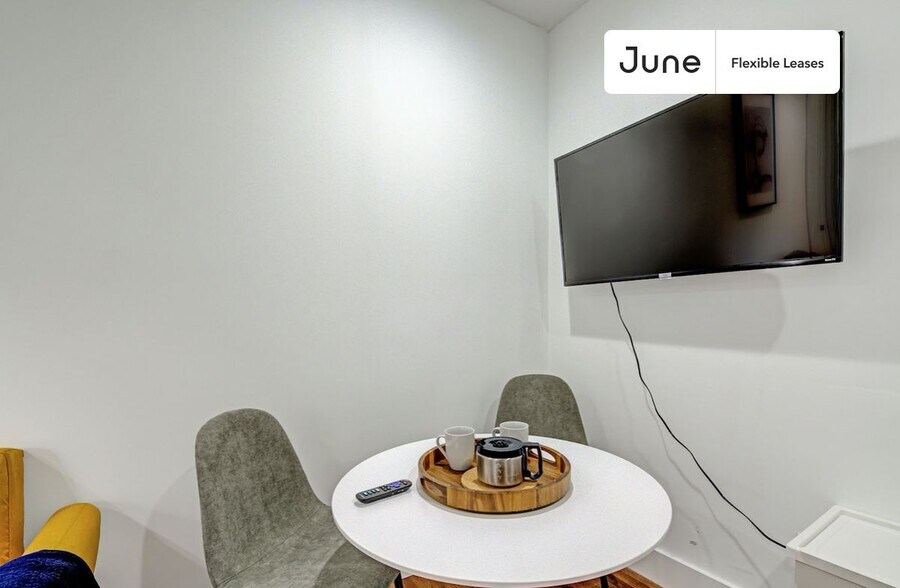 Building Photo - Stylish Private ROOM in Kensington