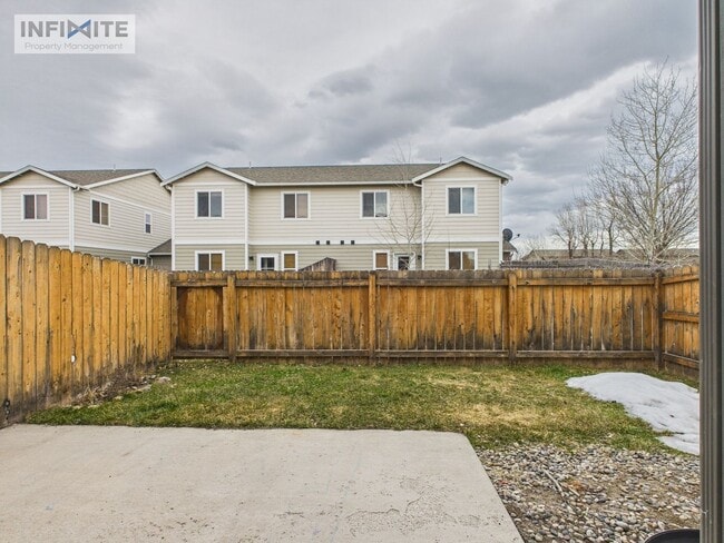 Building Photo - Move In Ready 3 Bedroom!