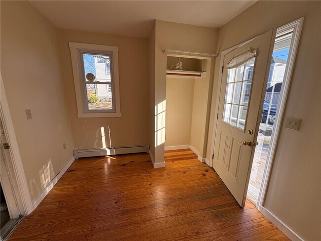 Building Photo - 31 Powel Ave