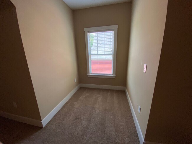 Building Photo - PRE-LEASING FOR AUGUST 2026!