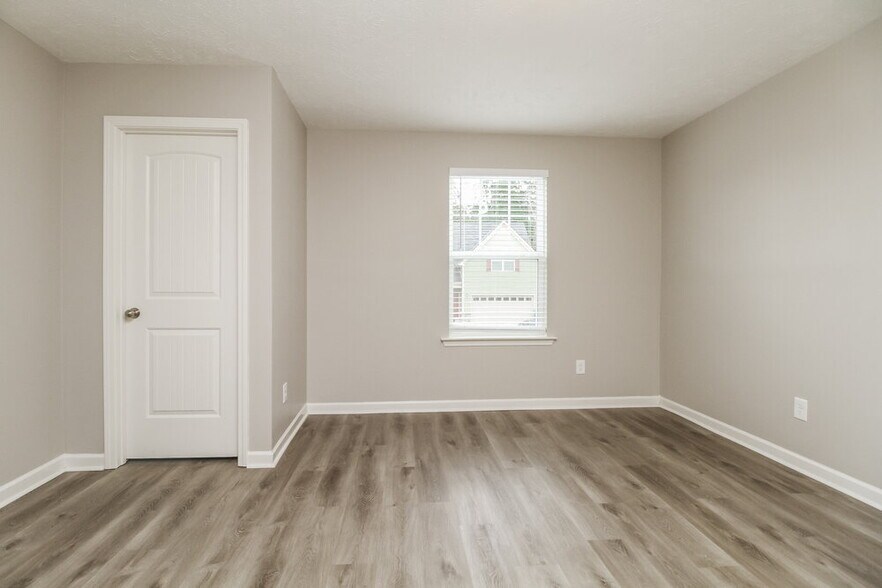 Building Photo - 1393 Rockglade Run