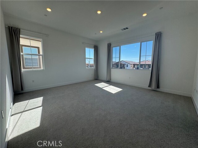 Building Photo - 114 Pansy