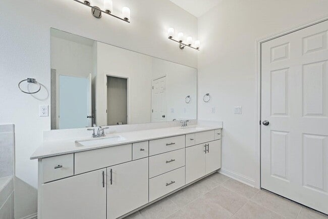 Building Photo - 6725 Denia Dr