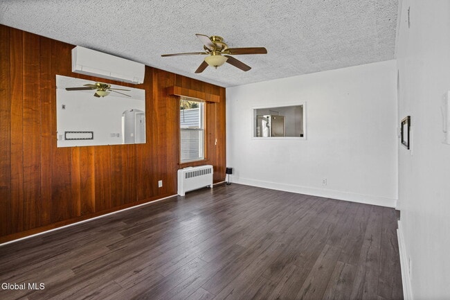 Building Photo - 234 Osborne Rd