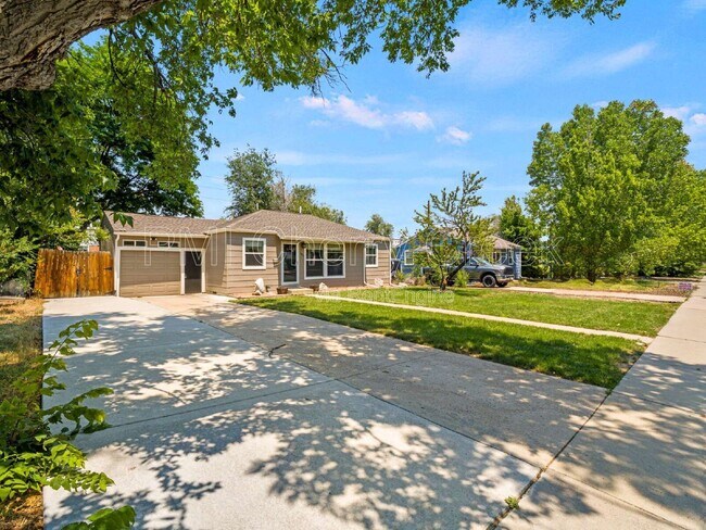 Building Photo - 4841 E Missouri Ave