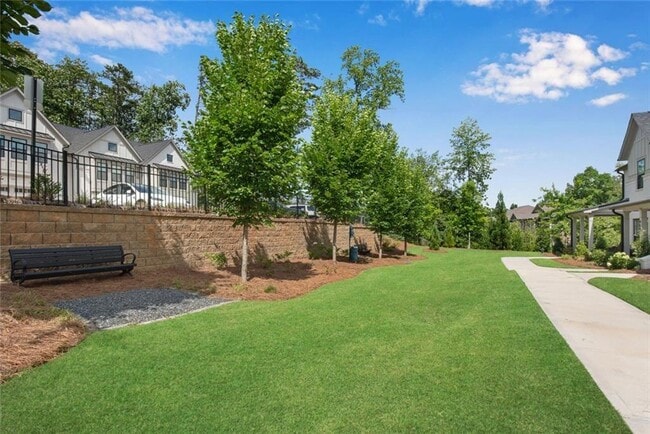 Building Photo - 400 Renwood Trl