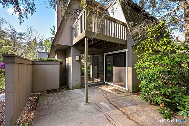 Building Photo - 6 Heritage Dr