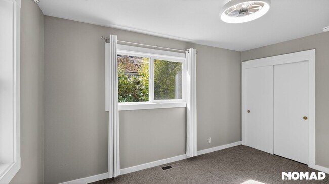 Building Photo - Charming 2BR House in Engelwood