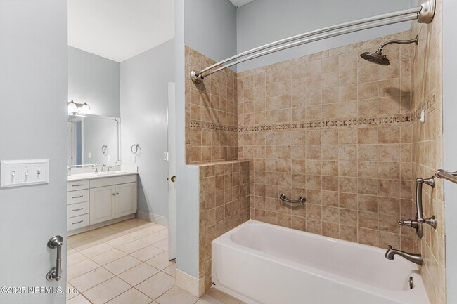 Building Photo - 1326 Chatauqua Way