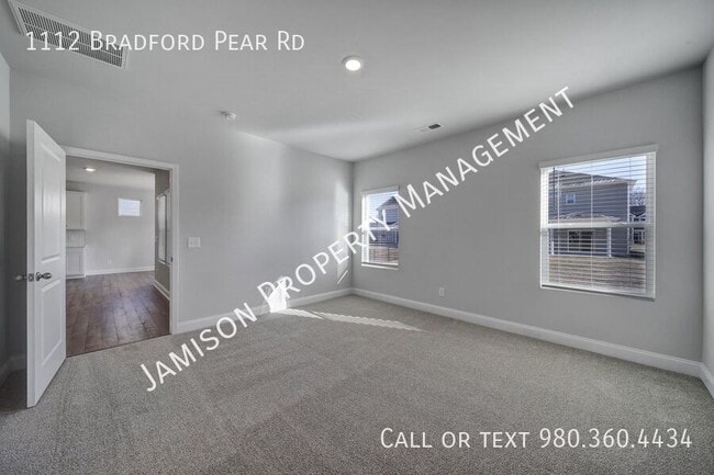 Building Photo - 1112 Bradford Pear Rd