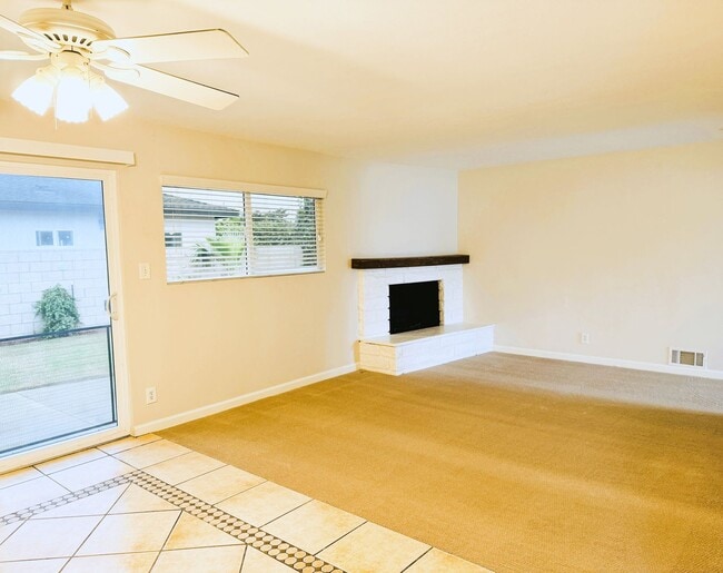 Building Photo - Charming 4-Bedroom Home with Spacious Backyard in Garden Grove!