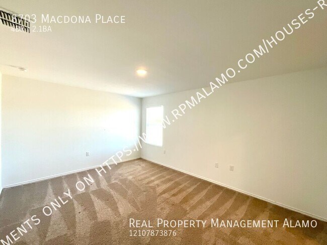 Building Photo - 8703 Macdona Pl