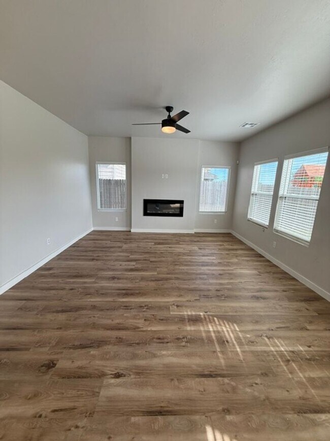 Building Photo - Beautiful  Home in Edmond