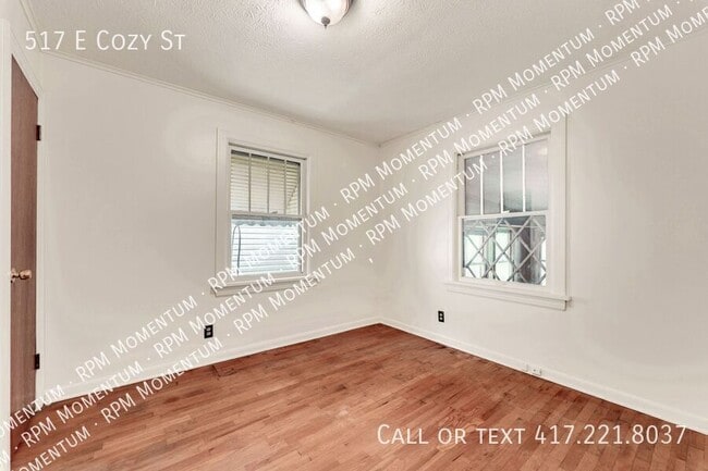 Building Photo - 517 E Cozy St