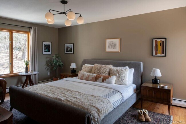 Building Photo - 42 Lake Pleasant Rd