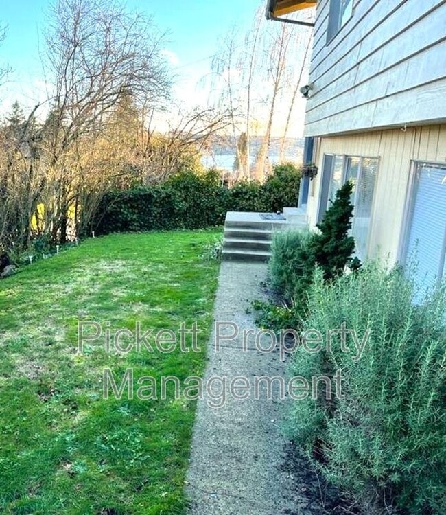 Building Photo - 1615 Trenton Ave