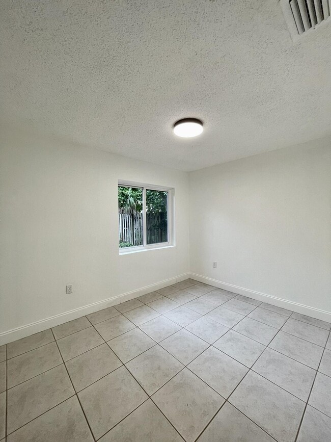 Building Photo - 11420 NW 35th St