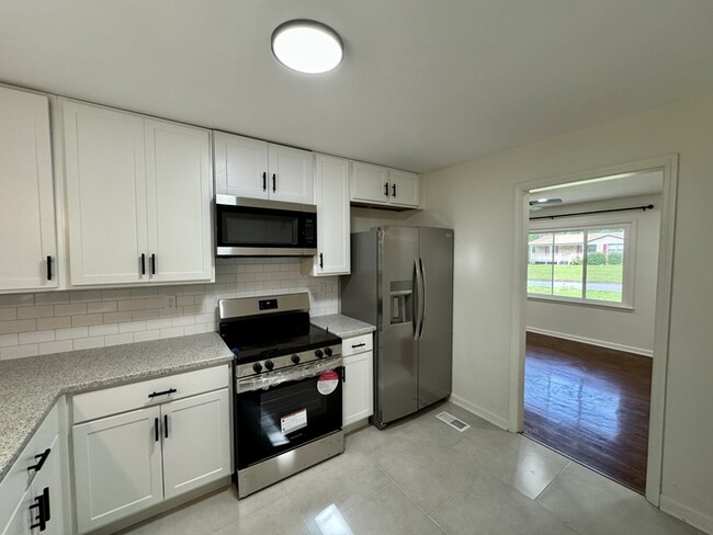 Building Photo - 3207 Searcy Dr NW