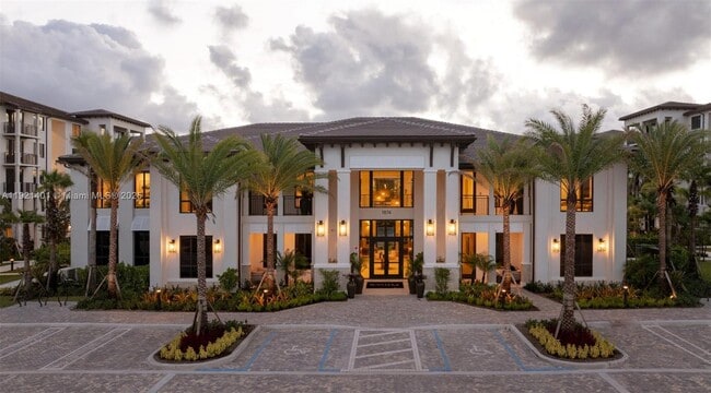 Building Photo - 1874 Heron Club Dr