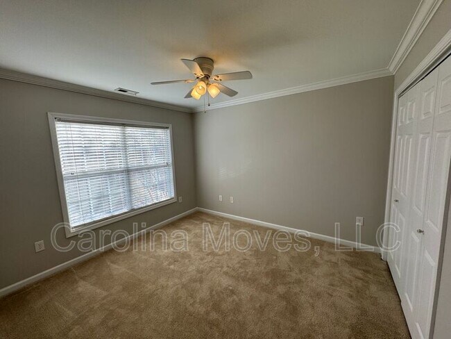 Building Photo - 104 Shairpin Ln