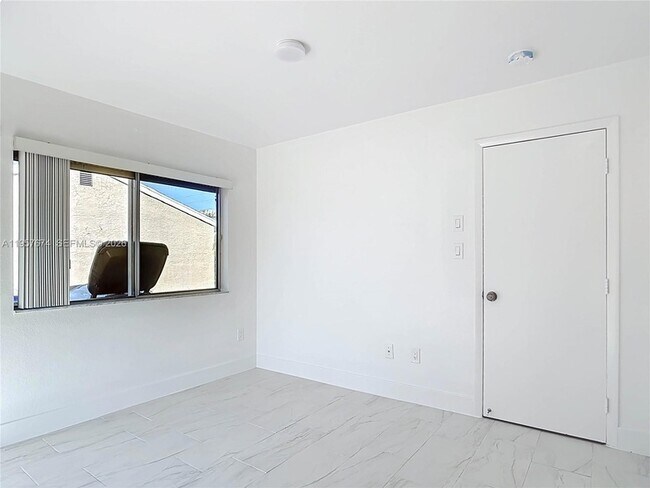 Building Photo - 4487 Pocatella Ave