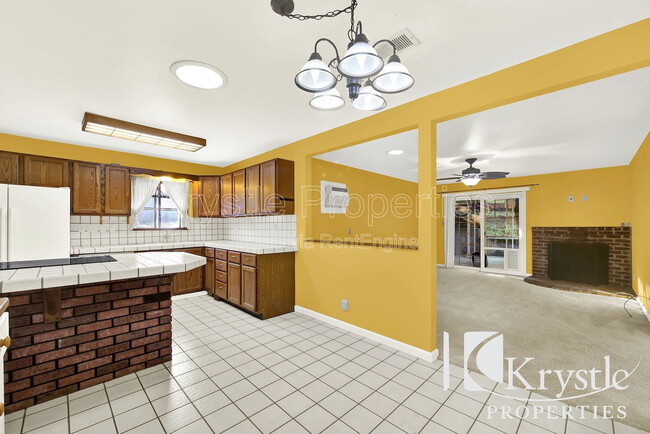 Building Photo - 306 Keats Dr