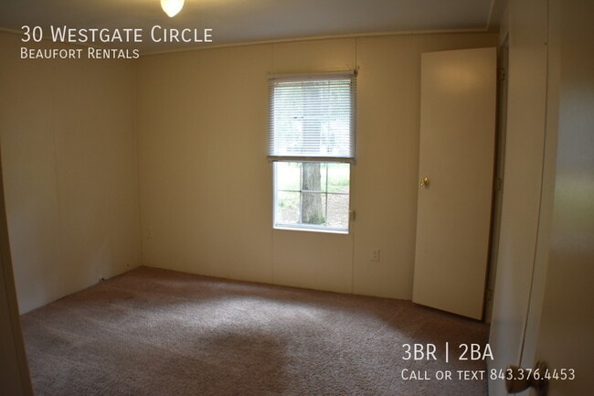 Building Photo - 30 Westgate Cir