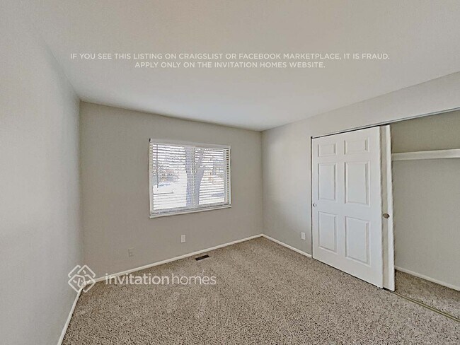 Building Photo - 2643 S Richfield St