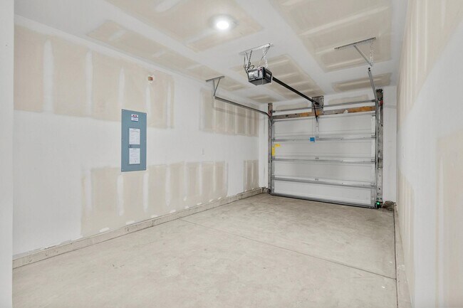 Building Photo - 539 Gemstone Blvd