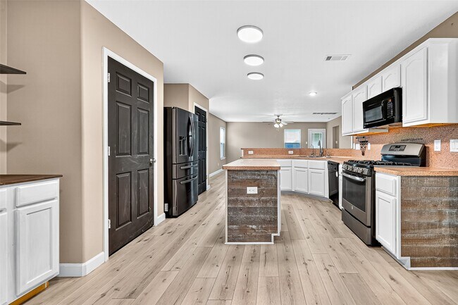 Building Photo - 926 Seabourne Meadow Dr