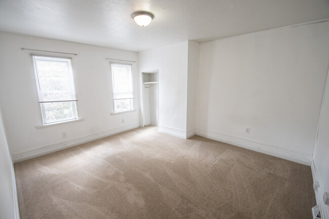 Building Photo - 2514 Josephine St