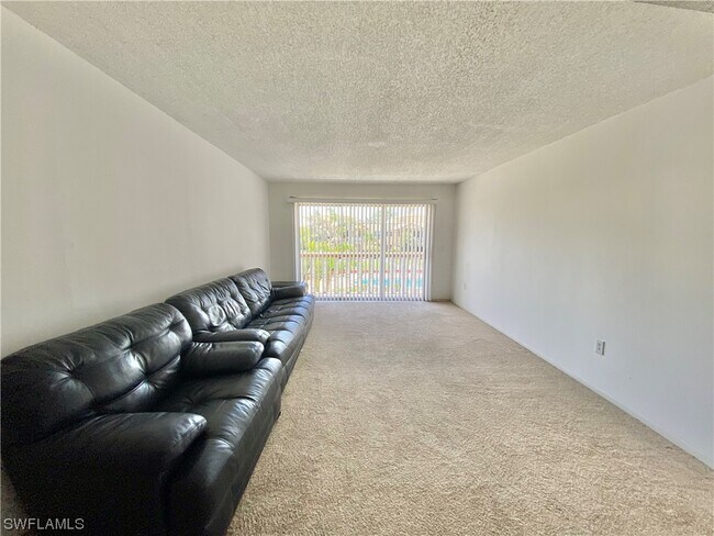 Building Photo - 3704 Broadway-