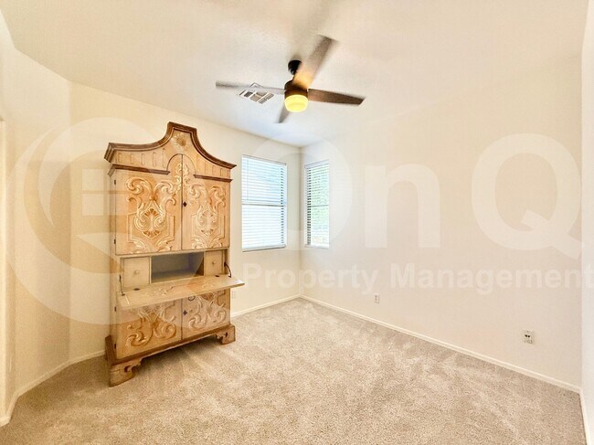 Building Photo - 9414 W Ross Ave