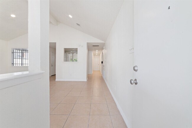 Building Photo - 5711 Longforest Dr