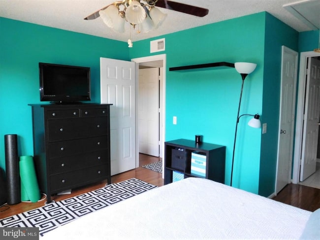 Building Photo - 9300 Caspian Way