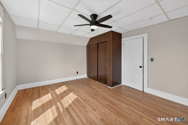 Building Photo - 164 W Main St