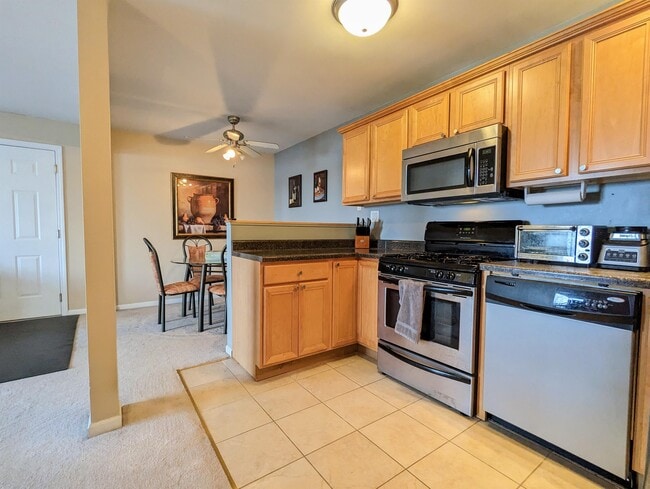 Building Photo - 159 E Mill St