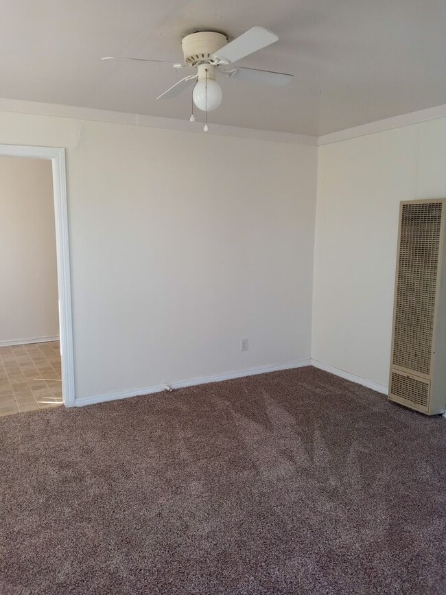 Building Photo - Nice 1 bed, 1 bath Duplex