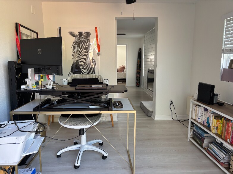 Building Photo - 3441 Fairview Dr