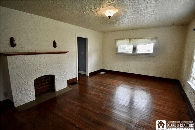 Building Photo - 164 E Terrace Ave