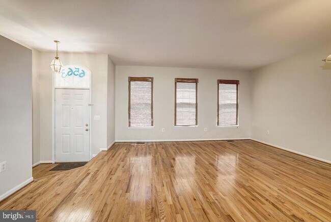 Building Photo - 6563 McKenna Way