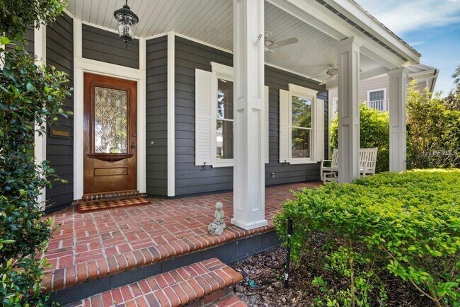 Building Photo - 1119 Belleaire Cir