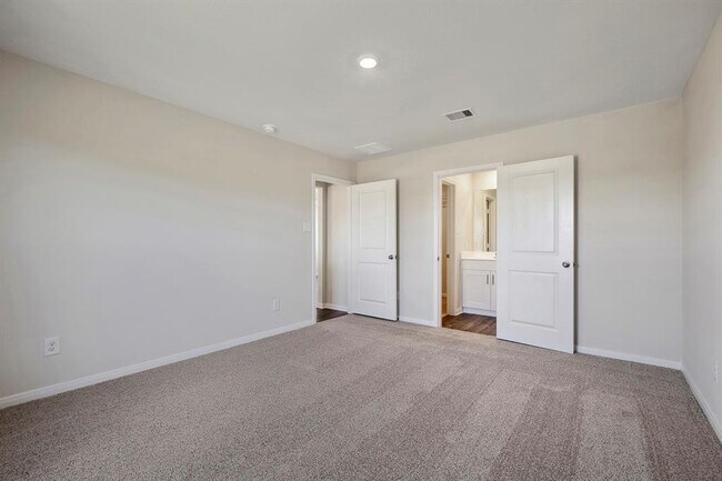 Building Photo - 10422 Red Cardinal Dr