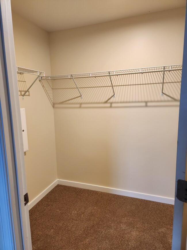 Building Photo - 1344 Stone Rdg Pk Lp