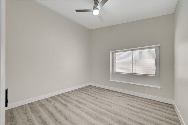 Building Photo - Remodeled Single Story, 4 Bedroom Home in Desert Shores